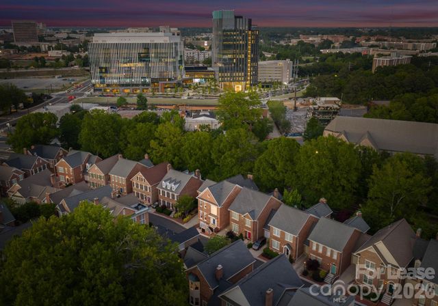 1124 Dilworth Crescent Row, Charlotte, NC 28203