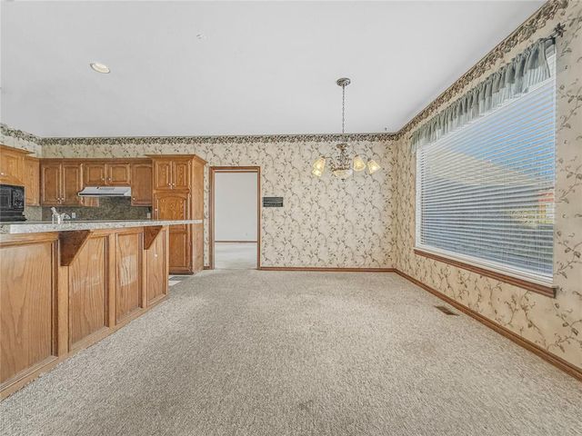 6816 N Waterwood Way, Warr Acres, OK 73132