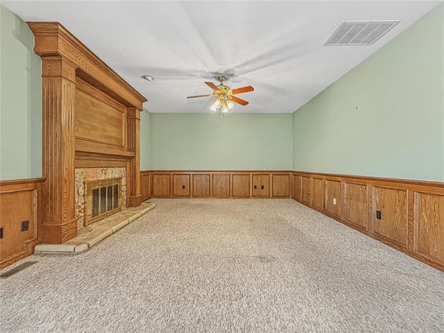 6816 N Waterwood Way, Warr Acres, OK 73132