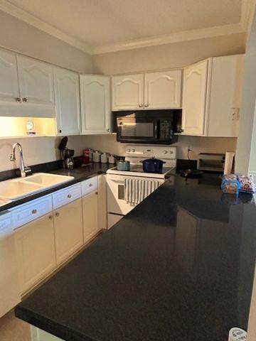 10301 N Kings Hwy Apt 1-2, Myrtle Beach, SC 29572