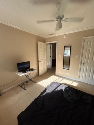 10301 N Kings Hwy Apt 1-2, Myrtle Beach, SC 29572