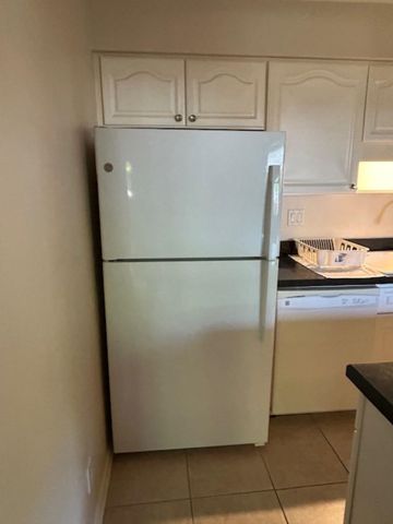 10301 N Kings Hwy Apt 1-2, Myrtle Beach, SC 29572