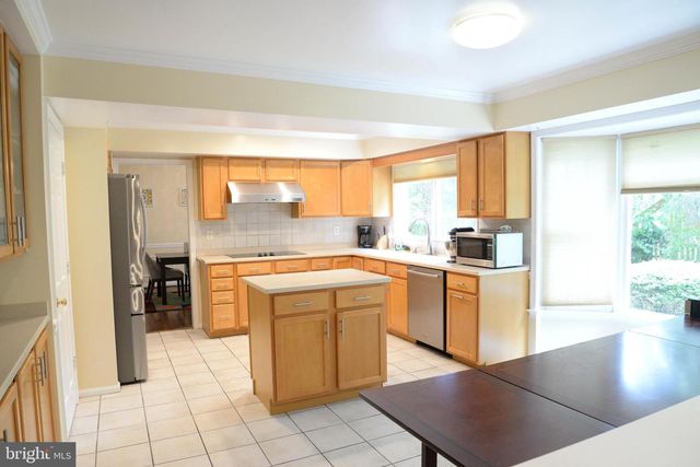 2124 CHERRY LEAF LN, Silver Spring, MD 20906