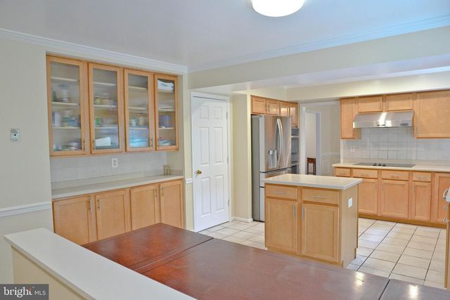 2124 CHERRY LEAF LN, Silver Spring, MD 20906