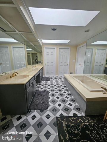 2124 CHERRY LEAF LN, Silver Spring, MD 20906