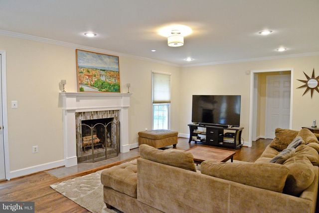 2124 CHERRY LEAF LN, Silver Spring, MD 20906