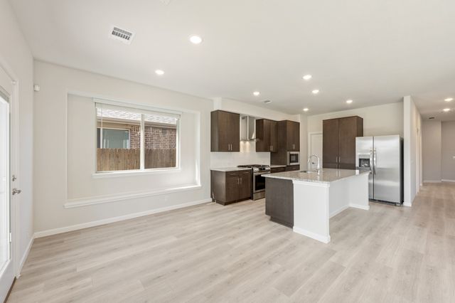 2814 Ocean Drive, Lancaster, TX 75146