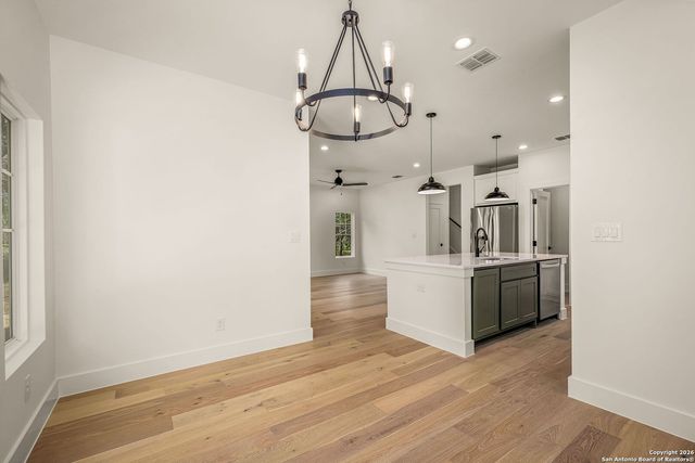 1672 Hillcrest Forest, Canyon Lake, TX 78133