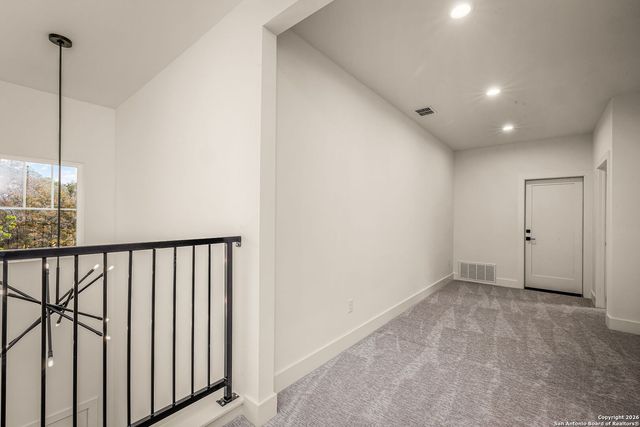 1672 Hillcrest Forest, Canyon Lake, TX 78133