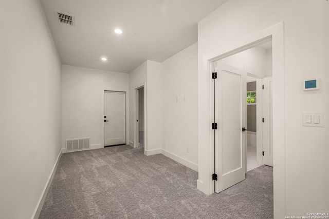 1672 Hillcrest Forest, Canyon Lake, TX 78133