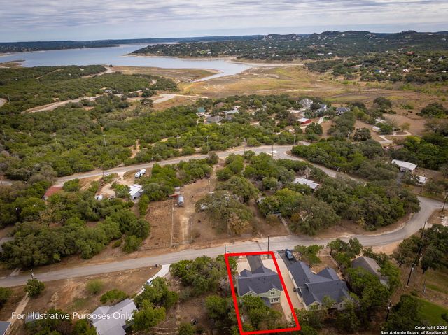 1672 Hillcrest Forest, Canyon Lake, TX 78133