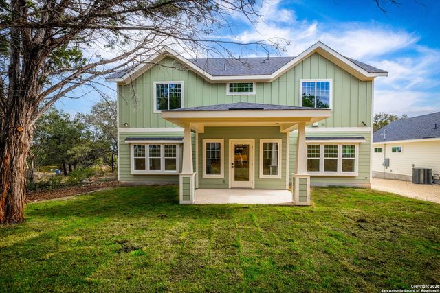 1672 Hillcrest Forest, Canyon Lake, TX 78133