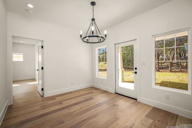 1672 Hillcrest Forest, Canyon Lake, TX 78133