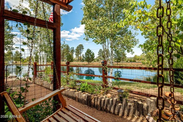 2274 WATER N HOLE Road, Overgaard, AZ 85933