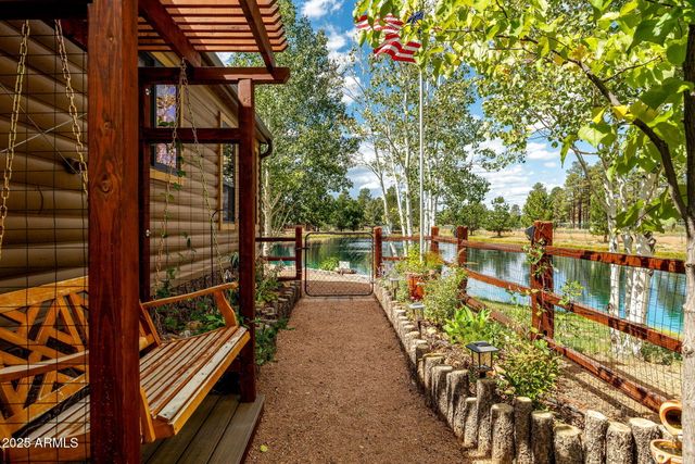 2274 WATER N HOLE Road, Overgaard, AZ 85933