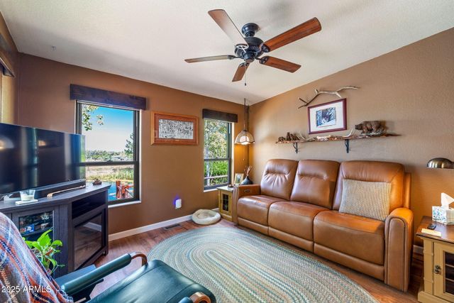 2274 WATER N HOLE Road, Overgaard, AZ 85933