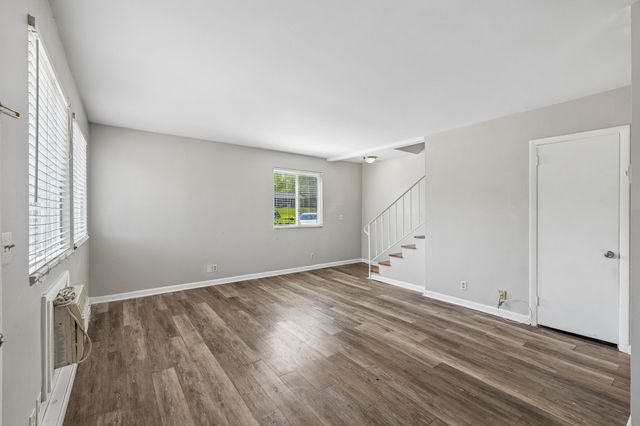 550 Harding Pl Apt A101, Nashville, TN 37211