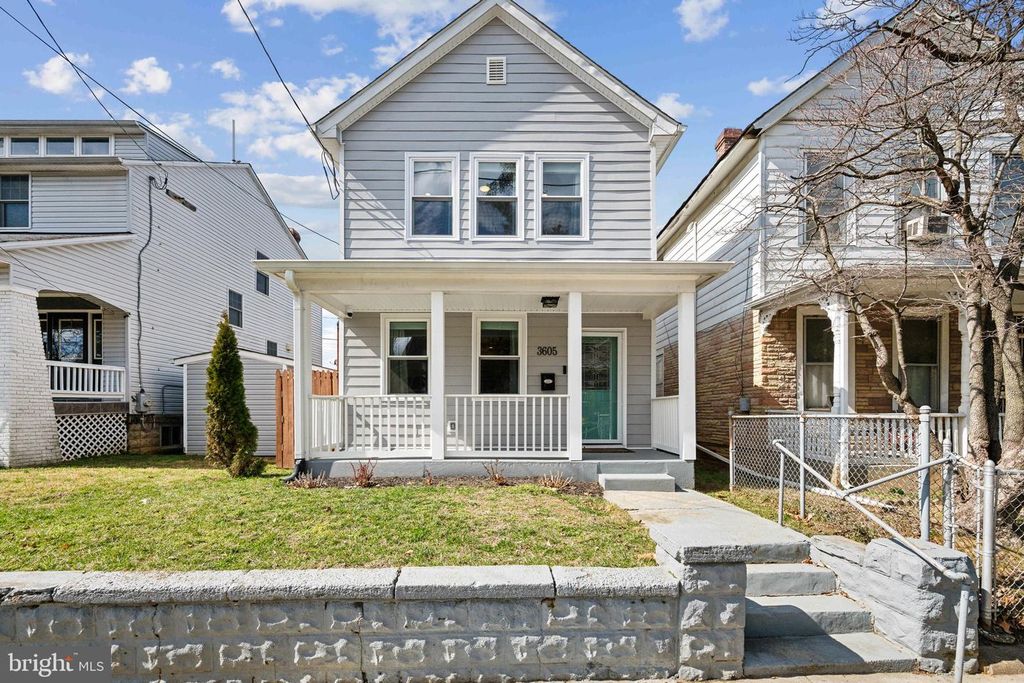 3605 BROTHERS PL SE, Washington, DC 20032