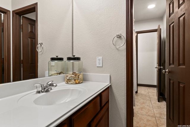 210 Bushbuck Path, San Antonio, TX 78258