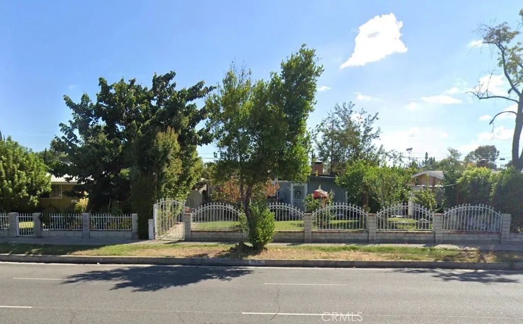 6850 Tampa, Reseda, CA 91335