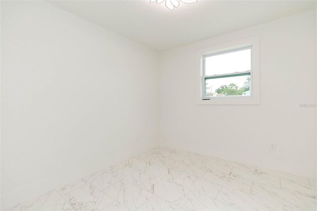 8723 N RIVER FOREST CIRCLE, Tampa, FL 33604