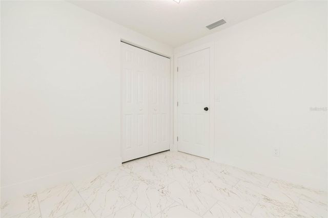 8723 N RIVER FOREST CIRCLE, Tampa, FL 33604