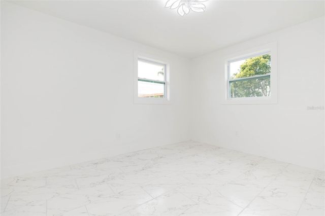 8723 N RIVER FOREST CIRCLE, Tampa, FL 33604