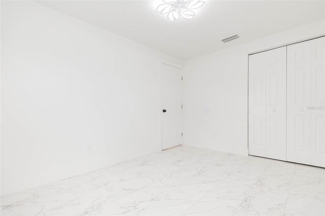 8723 N RIVER FOREST CIRCLE, Tampa, FL 33604