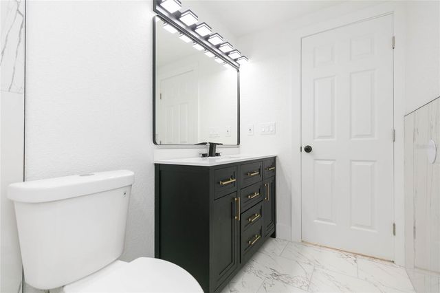 8723 N RIVER FOREST CIRCLE, Tampa, FL 33604