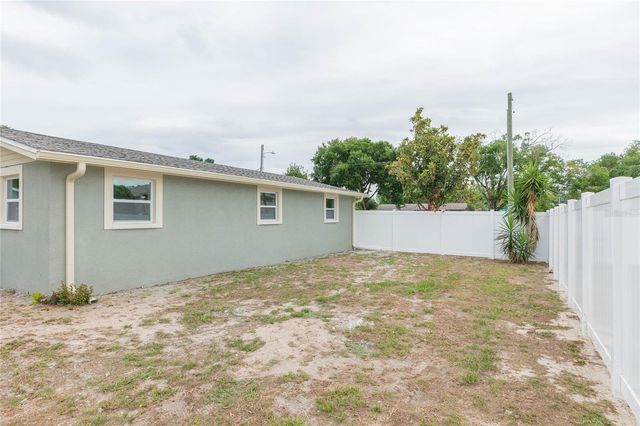 8723 N RIVER FOREST CIRCLE, Tampa, FL 33604