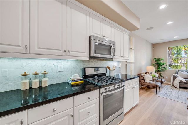 870 E Mountain Way C, Azusa, CA 91702