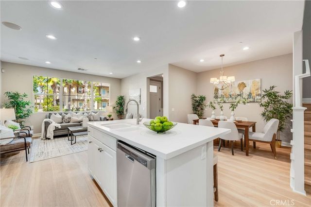 870 E Mountain Way C, Azusa, CA 91702