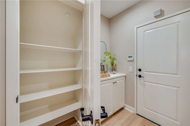 870 E Mountain Way C, Azusa, CA 91702