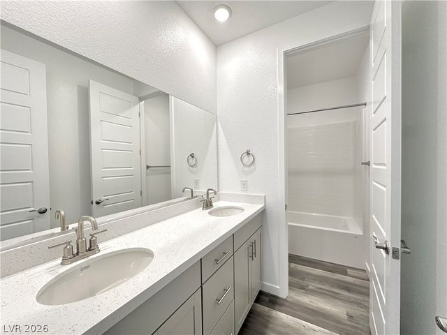 563 Mountain Robin Avenue, Henderson, NV 89011