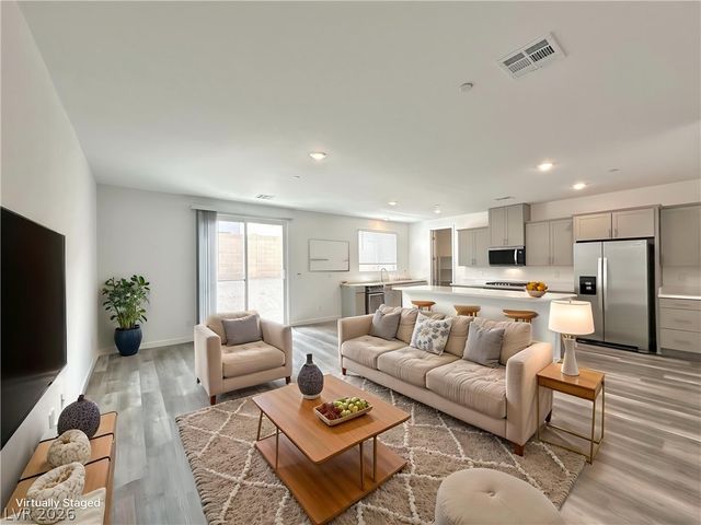 563 Mountain Robin Avenue, Henderson, NV 89011