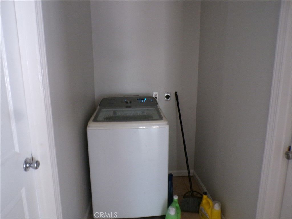 Image 5 of property listing at 5598 Brown, Clearlake, CA 95422