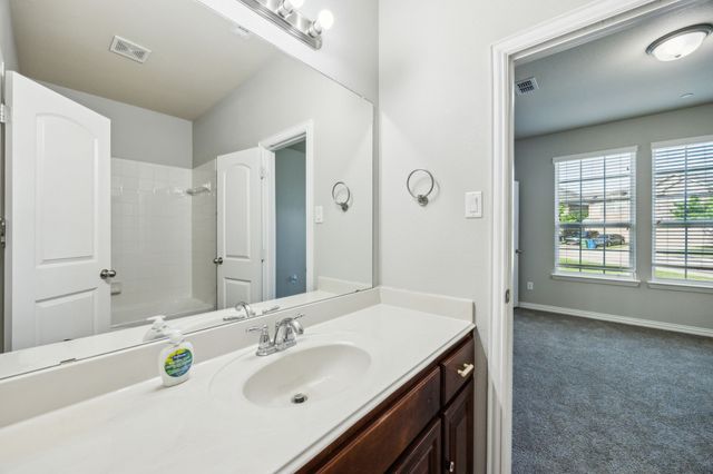 262 Barrington Lane, Lewisville, TX 75067