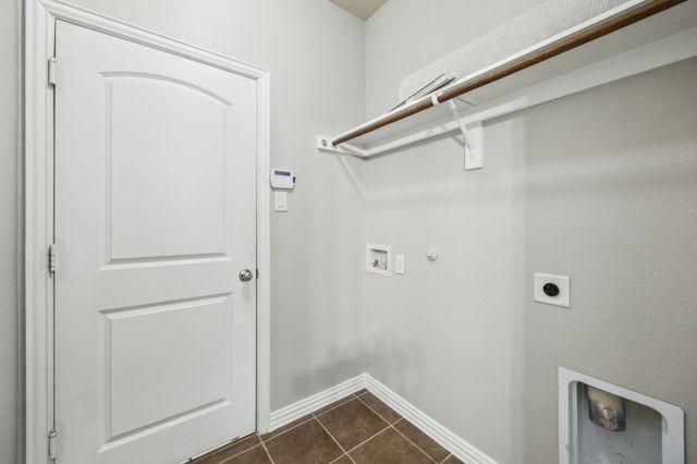 262 Barrington Lane, Lewisville, TX 75067