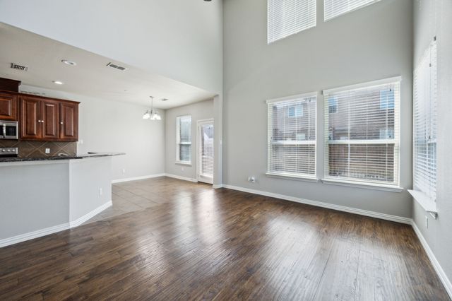 262 Barrington Lane, Lewisville, TX 75067