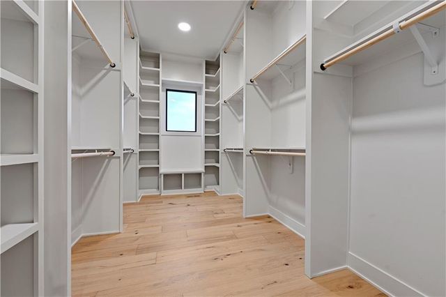 17029 Parkhill Street, Overland Park, KS 66221