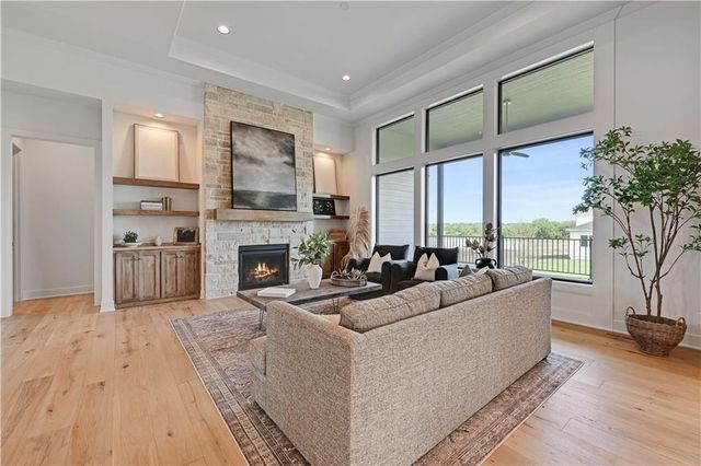 17029 Parkhill Street, Overland Park, KS 66221