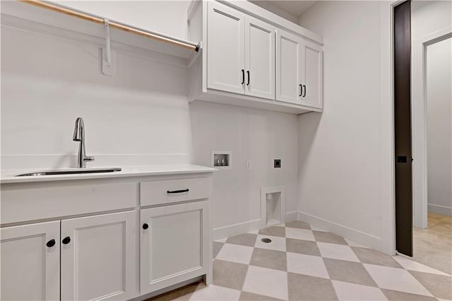 17029 Parkhill Street, Overland Park, KS 66221