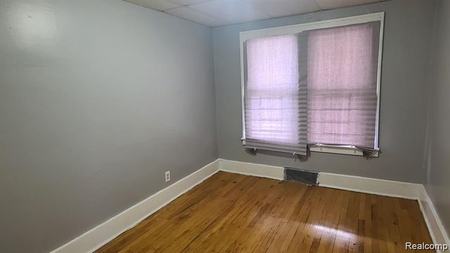 12019 Woodmont Avenue, Detroit, MI 48227