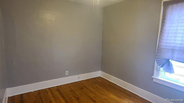 12019 Woodmont Avenue, Detroit, MI 48227