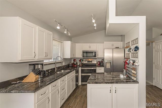 217 Lazy Hollow Court, St Peters, MO 63376