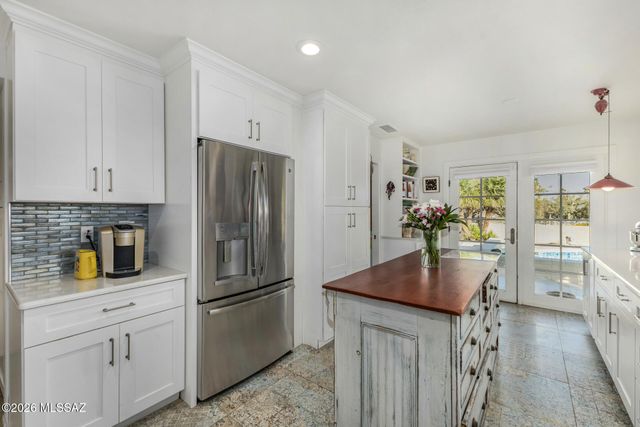 6901 N Montezuma Drive, Tucson, AZ 85718