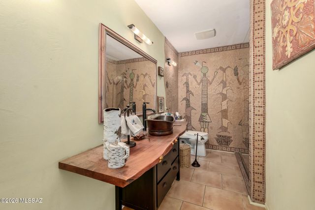 6901 N Montezuma Drive, Tucson, AZ 85718