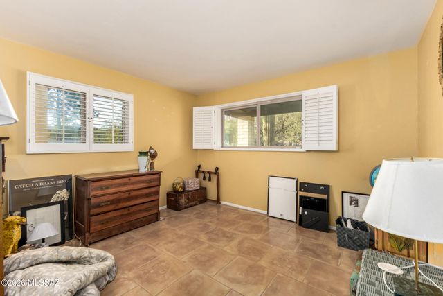 6901 N Montezuma Drive, Tucson, AZ 85718