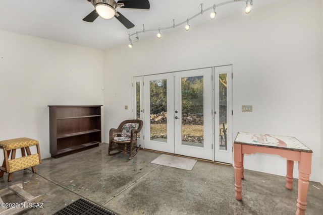 6901 N Montezuma Drive, Tucson, AZ 85718