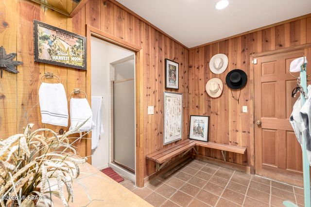 6901 N Montezuma Drive, Tucson, AZ 85718